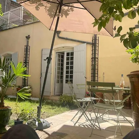 Le Chapitre Avec Jardin - Centre Historique Apartment Nimes Exterior photo
