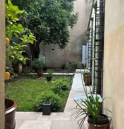 Le Chapitre Avec Jardin - Centre Historique Apartment Nimes Exterior photo