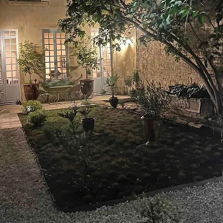 Le Chapitre Avec Jardin - Centre Historique Apartment Nimes Exterior photo
