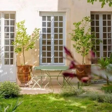 Le Chapitre Avec Jardin - Centre Historique Apartment Nimes Exterior photo