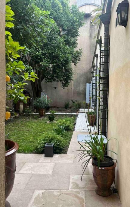 Le Chapitre Avec Jardin - Centre Historique Nimes